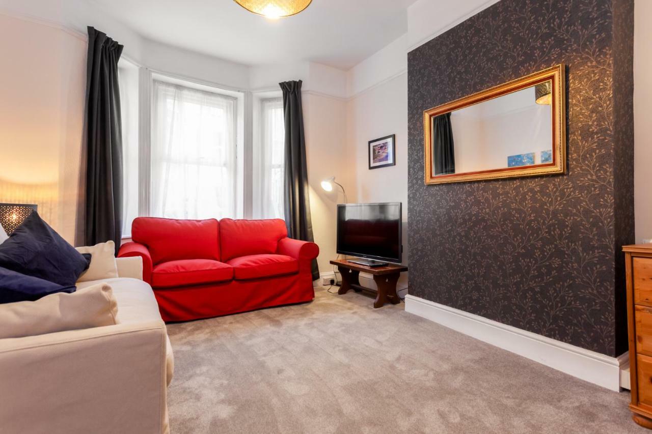 Gorgeous Town Centre Apt With Courtyard Garden Bournemouth Exterior foto